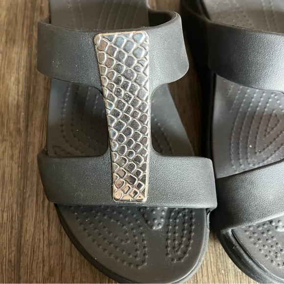 Silver accent black crocs - Picture 4 of 5